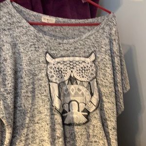 Free Kisses Womens Shirt Gray Owl Crochet Print Short Sleeve Size 3XL